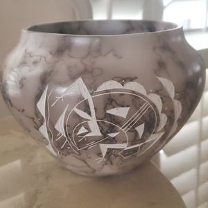 Authentic Navajo Horsehair Vase nwot